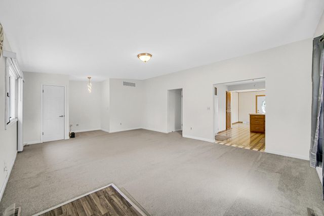 7126 Montana Avenue, Hammond, IN 46323