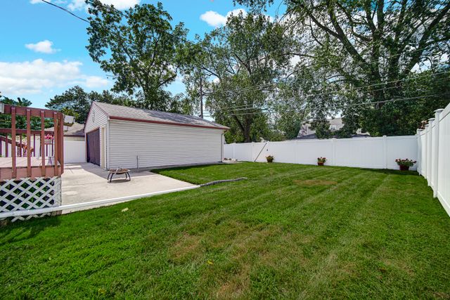 7126 Montana Avenue, Hammond, IN 46323