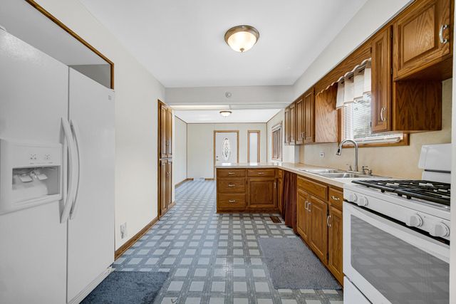 7126 Montana Avenue, Hammond, IN 46323
