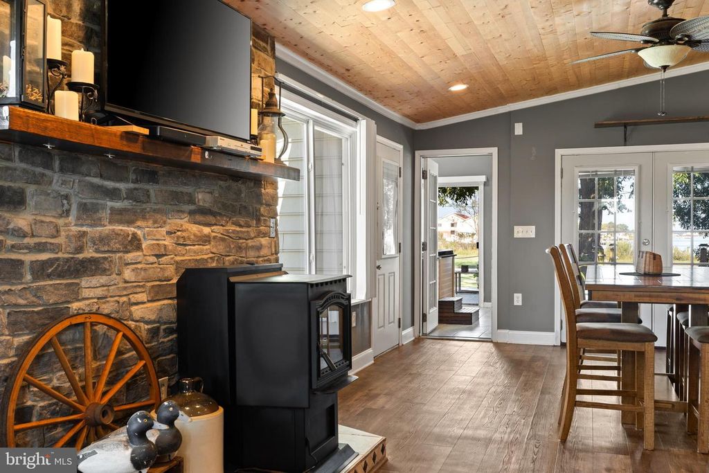 Image 27 of property listing at 2407 HOOPERS ISLAND RD, Fishing Creek, MD 21634
