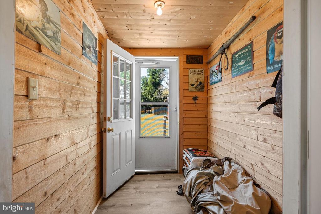 Image 36 of property listing at 2407 HOOPERS ISLAND RD, Fishing Creek, MD 21634