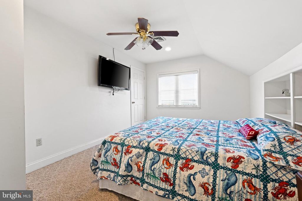 Image 40 of property listing at 2407 HOOPERS ISLAND RD, Fishing Creek, MD 21634