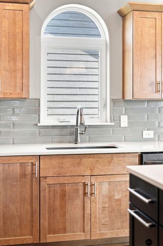 7322 N 49th Street, Lincoln, NE 68504