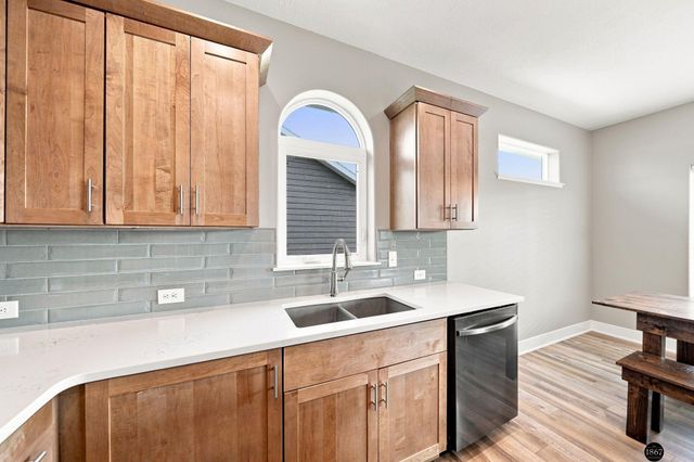 7322 N 49th Street, Lincoln, NE 68504