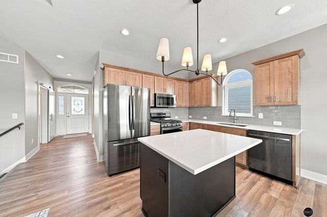 7322 N 49th Street, Lincoln, NE 68504