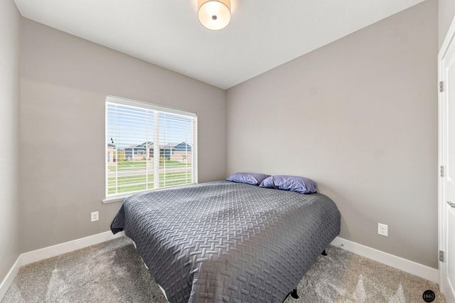 7322 N 49th Street, Lincoln, NE 68504