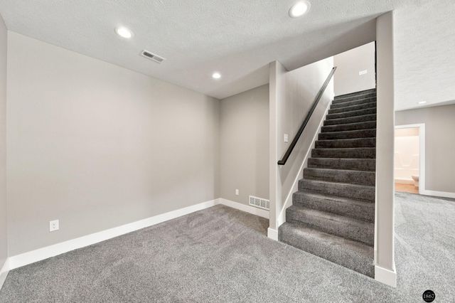 7322 N 49th Street, Lincoln, NE 68504