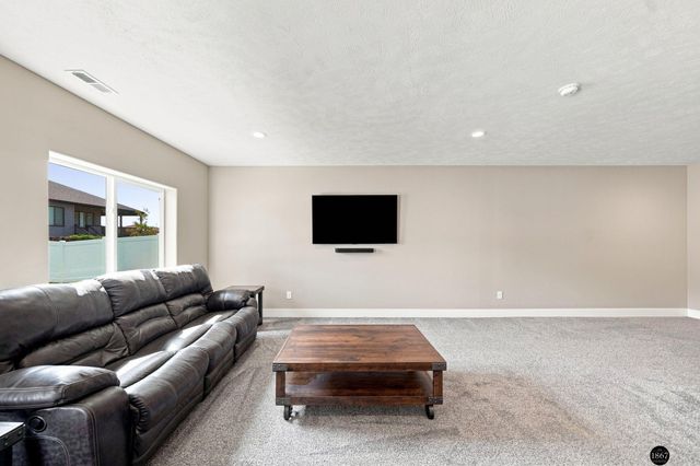 7322 N 49th Street, Lincoln, NE 68504