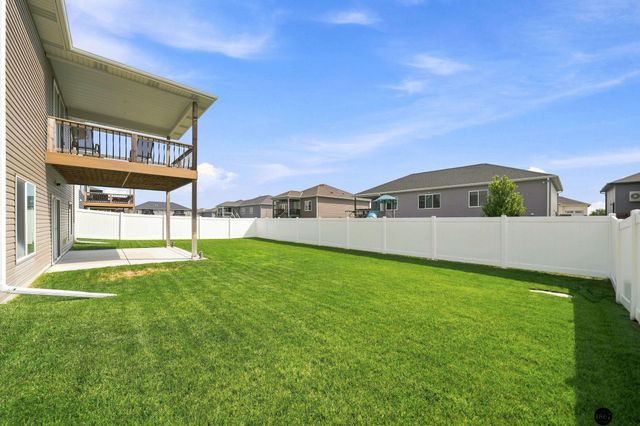 7322 N 49th Street, Lincoln, NE 68504