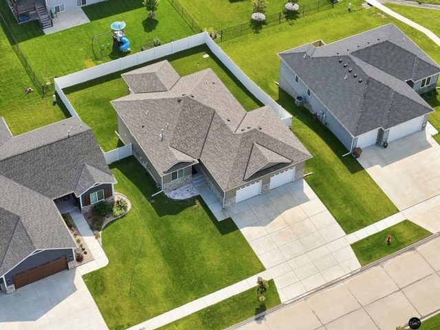 7322 N 49th Street, Lincoln, NE 68504