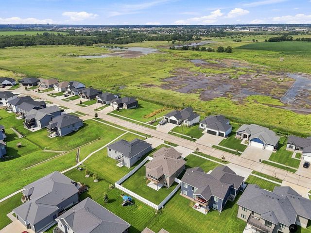7322 N 49th Street, Lincoln, NE 68504