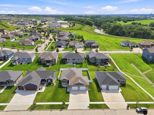 7322 N 49th Street, Lincoln, NE 68504