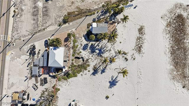 67 Miramar ST, Fort Myers Beach, FL 33931
