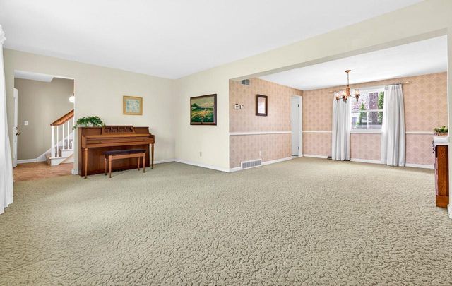 1039 E GLENDALE AVENUE, Appleton, WI 54911