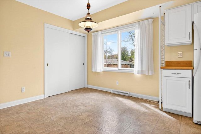 1039 E GLENDALE AVENUE, Appleton, WI 54911
