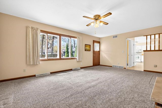 1039 E GLENDALE AVENUE, Appleton, WI 54911