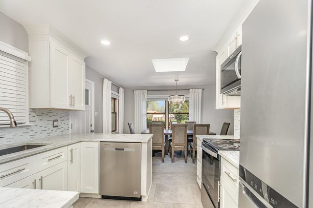 30W359 Wiant Road, West Chicago, IL 60185