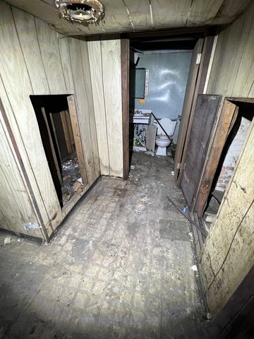 7835 S Rhodes Avenue, Chicago, IL 60619