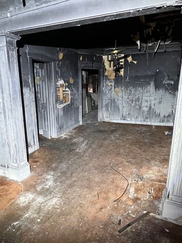 7835 S Rhodes Avenue, Chicago, IL 60619