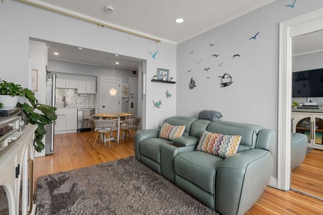 285 Lynn Shore Dr 402, Lynn, MA 01902