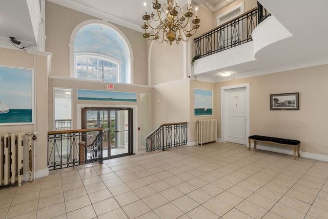 285 Lynn Shore Dr 402, Lynn, MA 01902
