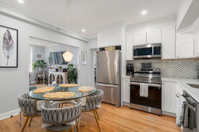 285 Lynn Shore Dr 402, Lynn, MA 01902