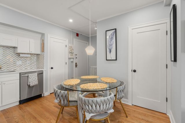 285 Lynn Shore Dr 402, Lynn, MA 01902