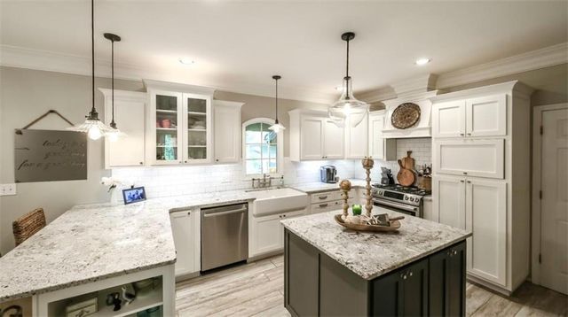 99 Oakland Court, Tallapoosa, GA 30176
