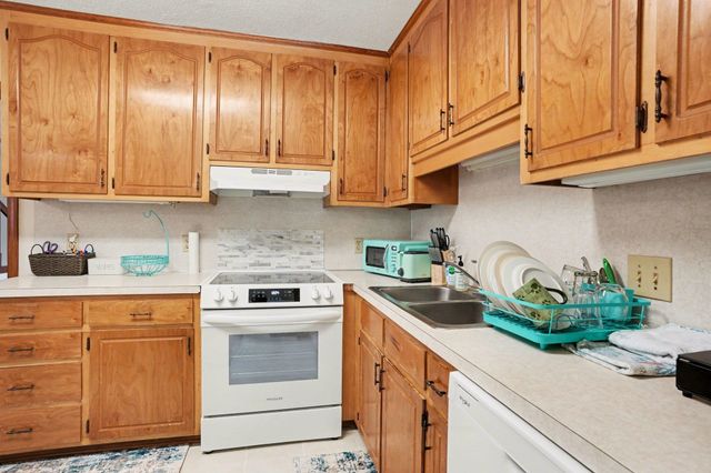 2607 Sand Dunes Dr Apt 12, Myrtle Beach, SC 29577