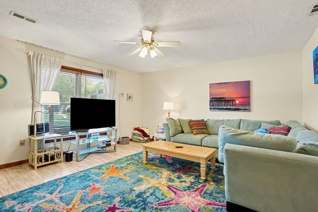 2607 Sand Dunes Dr Apt 12, Myrtle Beach, SC 29577