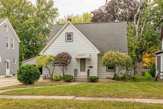 718 Mac Arthur Drive, Beaver Dam, WI 53916