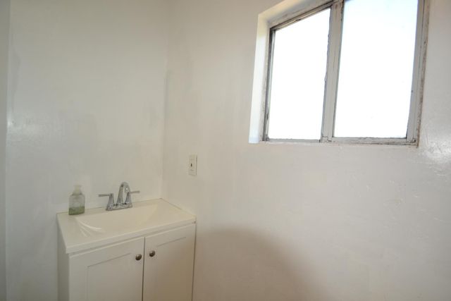 188 Justine Avenue, Reedley, CA 93654