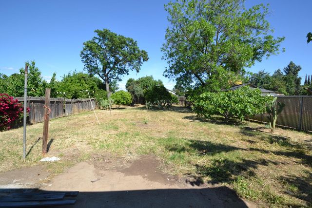 188 Justine Avenue, Reedley, CA 93654