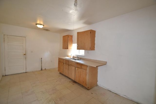 188 Justine Avenue, Reedley, CA 93654