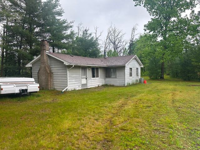 730 W Elder Drive, Harrison, MI 48625
