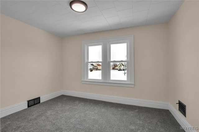 42 Hennepin Street, Buffalo, NY 14206