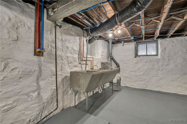 42 Hennepin Street, Buffalo, NY 14206