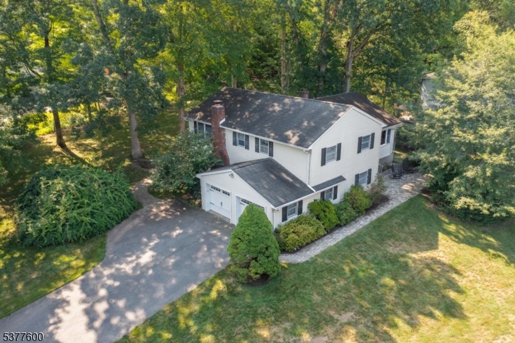 106 Knollwood Dr, New Providence Boro, NJ 07974