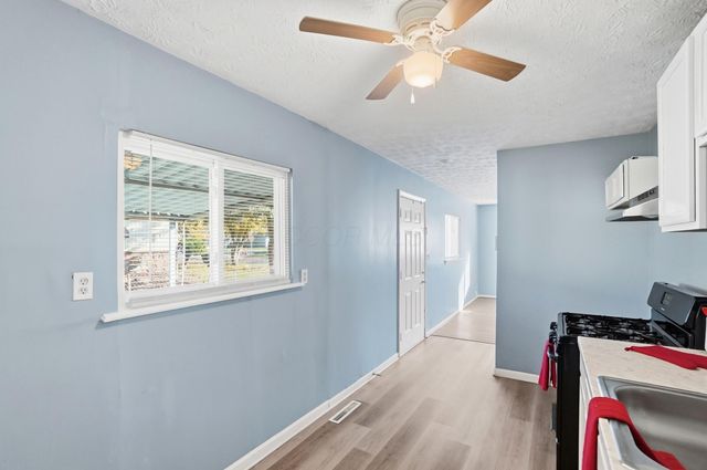 1382 Southfield Drive S, Columbus, OH 43207