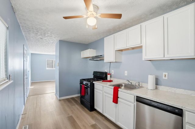 1382 Southfield Drive S, Columbus, OH 43207