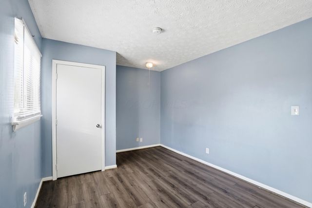 1382 Southfield Drive S, Columbus, OH 43207