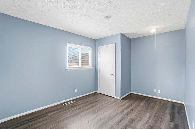 1382 Southfield Drive S, Columbus, OH 43207