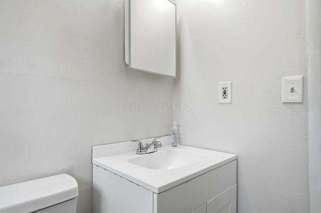 1382 Southfield Drive S, Columbus, OH 43207