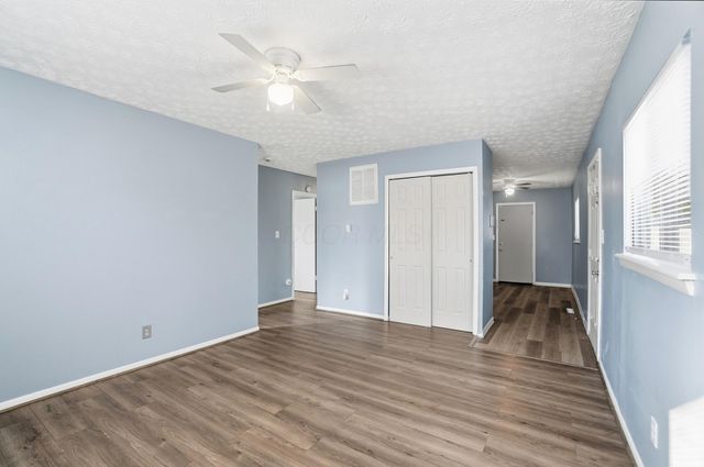 1382 Southfield Drive S, Columbus, OH 43207