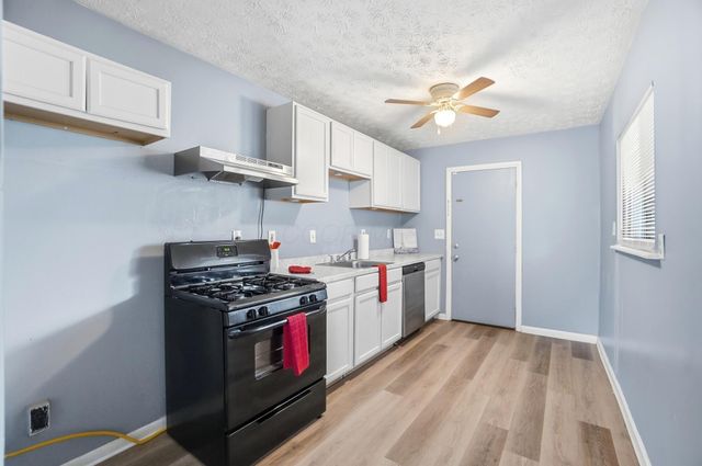 1382 Southfield Drive S, Columbus, OH 43207