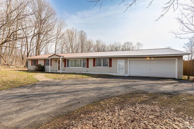 852 County Route 11, West Monroe, NY 13167