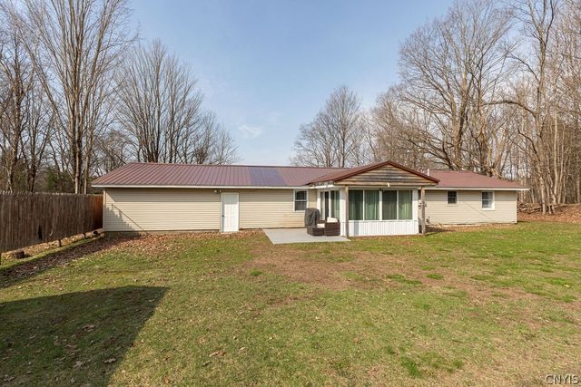 852 County Route 11, West Monroe, NY 13167
