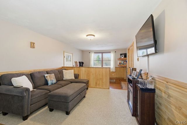 852 County Route 11, West Monroe, NY 13167