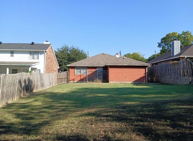 821 Hill Street, Grand Prairie, TX 75050