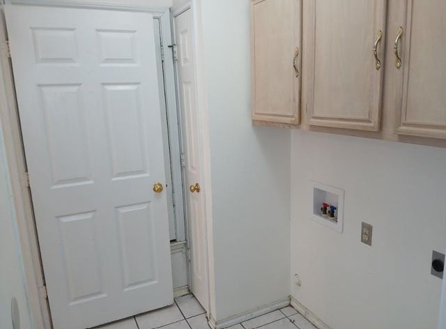 821 Hill Street, Grand Prairie, TX 75050